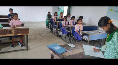 Govt school students to maintain attendance roster