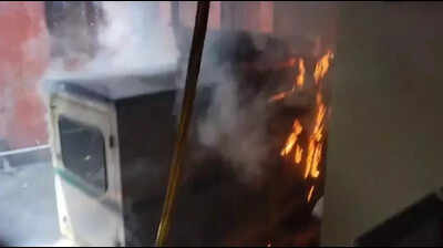 Youths avert major hospital fire in Chatra