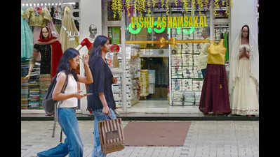 Kochi merchants hopeful for boost in sales during Vishu and Easter