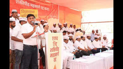 Kamra song for Shinde row: Why thousands of farmers are now rallying around Kolhapur’s suspended teacher Girish Phonde
