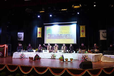 Niazi Nizami Brothers perform at Jamia Millia Islamia