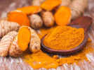 Turmeric vs Curcumin: What’s the difference and how they impact skin and hair