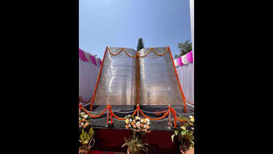 Metal replica of Constitution’s Preamble weighing 1,500 kg unveiled in Dharwad