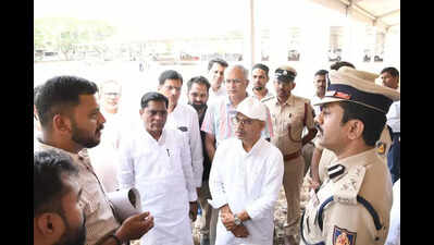 Minister visits Kalaburagi job mela site