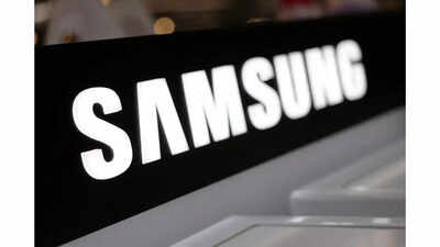 Samsung confirms delaying One UI 7 rollout for Galaxy smartphones globally
