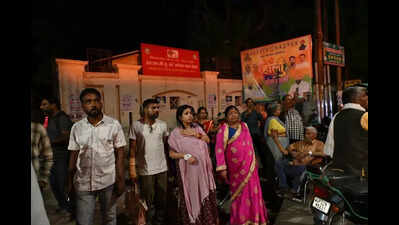 Smoke, screams, panic: 1 dead in massive fire at Lucknow’s Lokbandhu Hospital, 200 evacuated; eyewitnesses describe it as 'frightening scene'