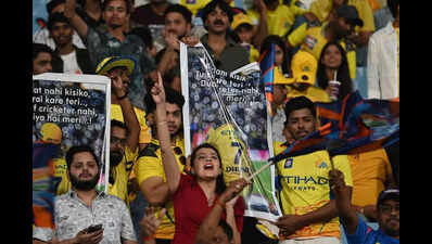 With cheers & applause, ‘Yellow army’ swoons to Dhoni tune