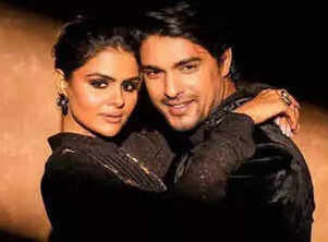 Amid breakup rumors Priyanka says, 'One has to move...'