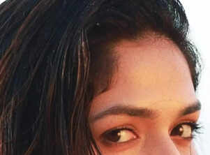 Sunaina’s grace and glow captured perfectly in THESE pics