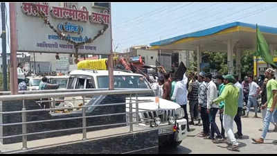 Kirit Somaiya accuses Beed officials of issuing bogus birth certificates, faces protest