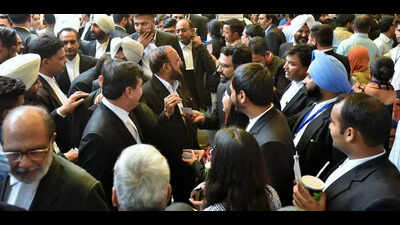 Hisar bar body protests after lawyer claims bribe demand for land registration