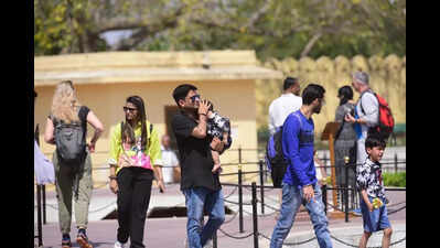 Heatwave revives in state, Barmer hottest