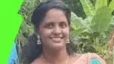 'Made kids drink cleaning lotion, cut vein before jumping': HC lawyer jumps into river with daughters in Kerala