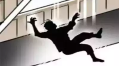 'Told company to inform wife': Gujarat techie working from home for Bengaluru firm falls to death; multiple knife slashes found on body