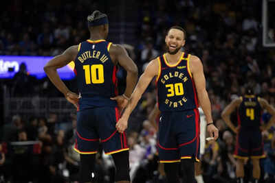 Jimmy Butler drops 2-word reaction to Stephen Curry's heroic play as Golden State Warriors edge Grizzlies; lands spot in the Playoffs