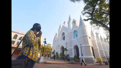 Christian community in city observes Holy Week with solemn reflection