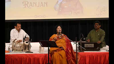 Tribute to Lata by Surabhi Ranjan
