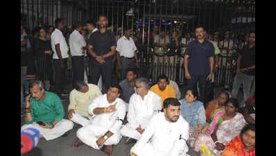 Sukanta sits on dharna with violence victims to meet DGP