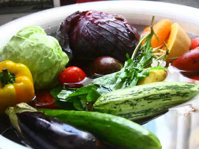 7 simple kitchen ingredients that ensure veggies and greens are properly cleaned