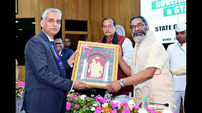 Govt staff to get extra benefits with SBI salary account