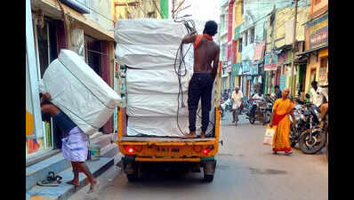 Loadmen, van drivers seek longer entry hours in Masi Streets