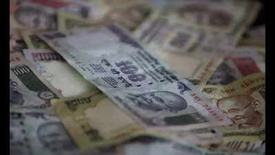 Shiv Sena (UBT) seeks detailed report on utilisation of city road development funds