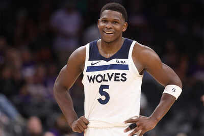 Anthony Edwards drops jaw-dropping reaction after Minnesota Timberwolves dominate Los Angeles Lakers in Game 1: "It's not big at all!"