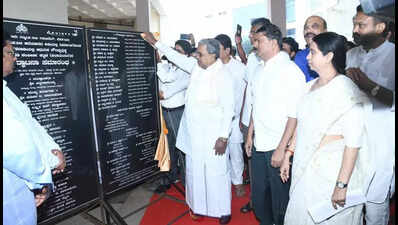 CM promises permanent jobs for all pourakarmikas, inaugurates modern shopping complex in Belagavi