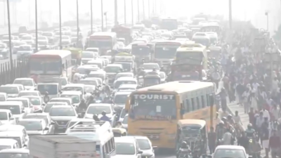 JD Vance's Delhi visit triggers massive traffic jam on NH-24; routes to avoid today