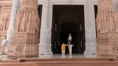 Watch: JD Vance, second lady Usha and kids visit Akshardham Temple