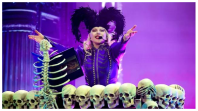 Lady Gaga handles mic issue with grace at Coachella 2025