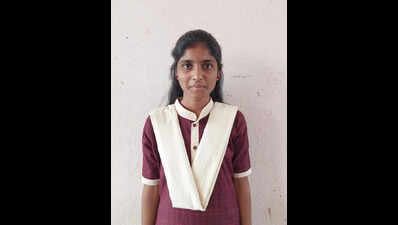 Truck driver’s daughter beats fin odds, scores 99.4%, weaves IIT dream