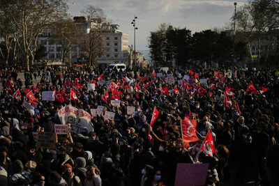 Turkey's opposition set to defy protest ban on Wednesday