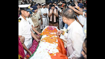 With Jai Hind & salute, wife bids final adieu to naval officer killed in Pahalgam terror attack; Haryana CM Nayab Singh Saini among thousands who attend funeral