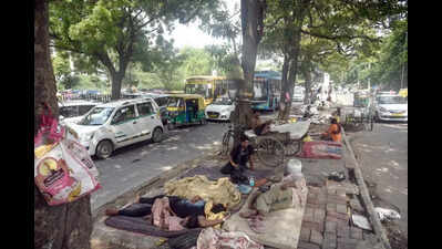 Beating the heat, beautifying city: Top cop tells officers to move homeless to shelters