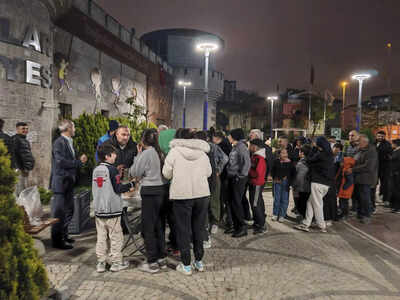 Istanbul residents spend the night outdoors after a strong earthquake and aftershocks