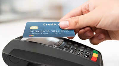 Man shared his credit card with a woman for 10 seconds– here’s what happened next