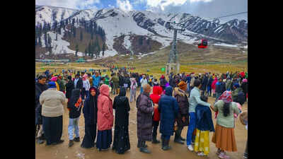 Newly-weds reconsider Kashmir honeymoon after terror attack