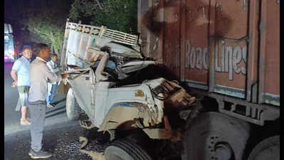 Two killed after pickup van collides with stationary truck in Hazaribag