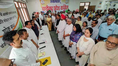 Congress pays tribute to Pahalgam victims in Chandigarh