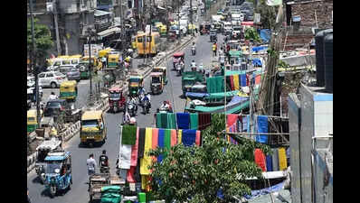 Public space shrinks on Guru Ravidas Marg in Govindpuri as authorities turn a blind eye to enroachments