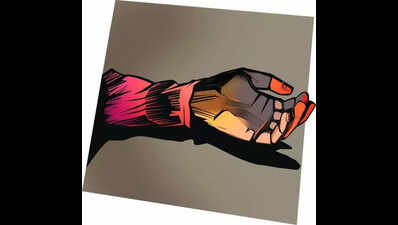 Woman loses finger in accident involving racing private buses in Tripunithura