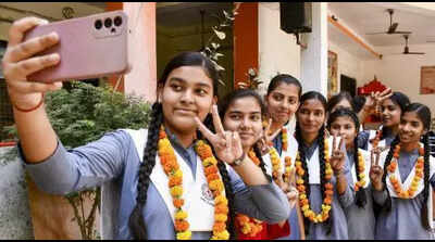 Prayagraj dist students shine in UP Board with top scores