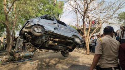 Seven feared dead, four injured as van plunges into well in Mandsaur