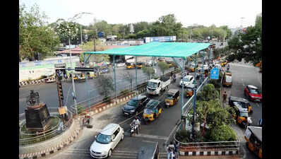 As Vijayawada sizzles, motorists demand shade nets to stay cool
