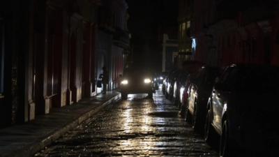 Chaos in Europe as mllions impacted by Massive Blackout in Spain, Portugal and France: Airport and Metro services, phone lines, traffic signals... more dirsrupted