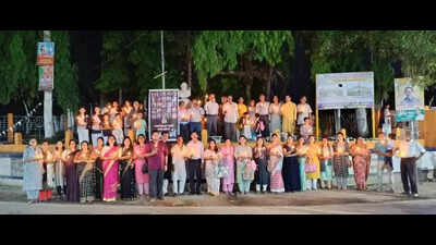 Sribhumi candlelight vigil to decry killings