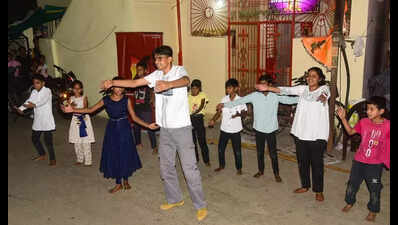 Akkad Bakkad: India’s first slum children theatre fest in city