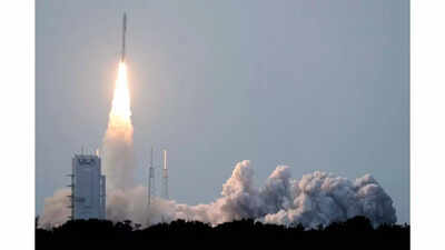 Amazon takes on SpaceX’s Starlink with launch of first Kuiper satellites
