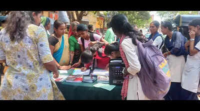 AIDSO launches signature campaign against closure of govt schools